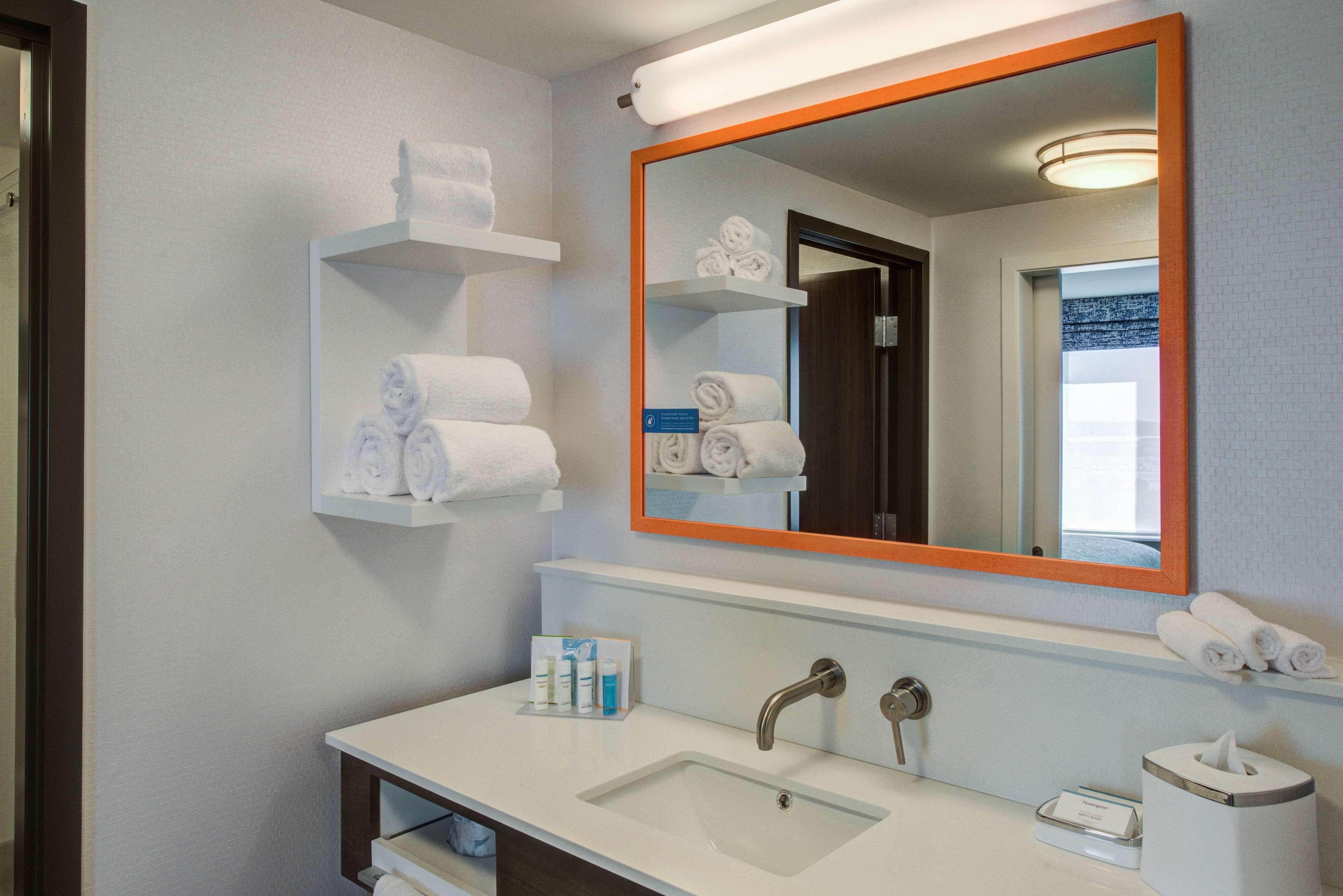 Hampton Inn & Suites Wixom/Novi/Detroit, Mi Bagian luar foto