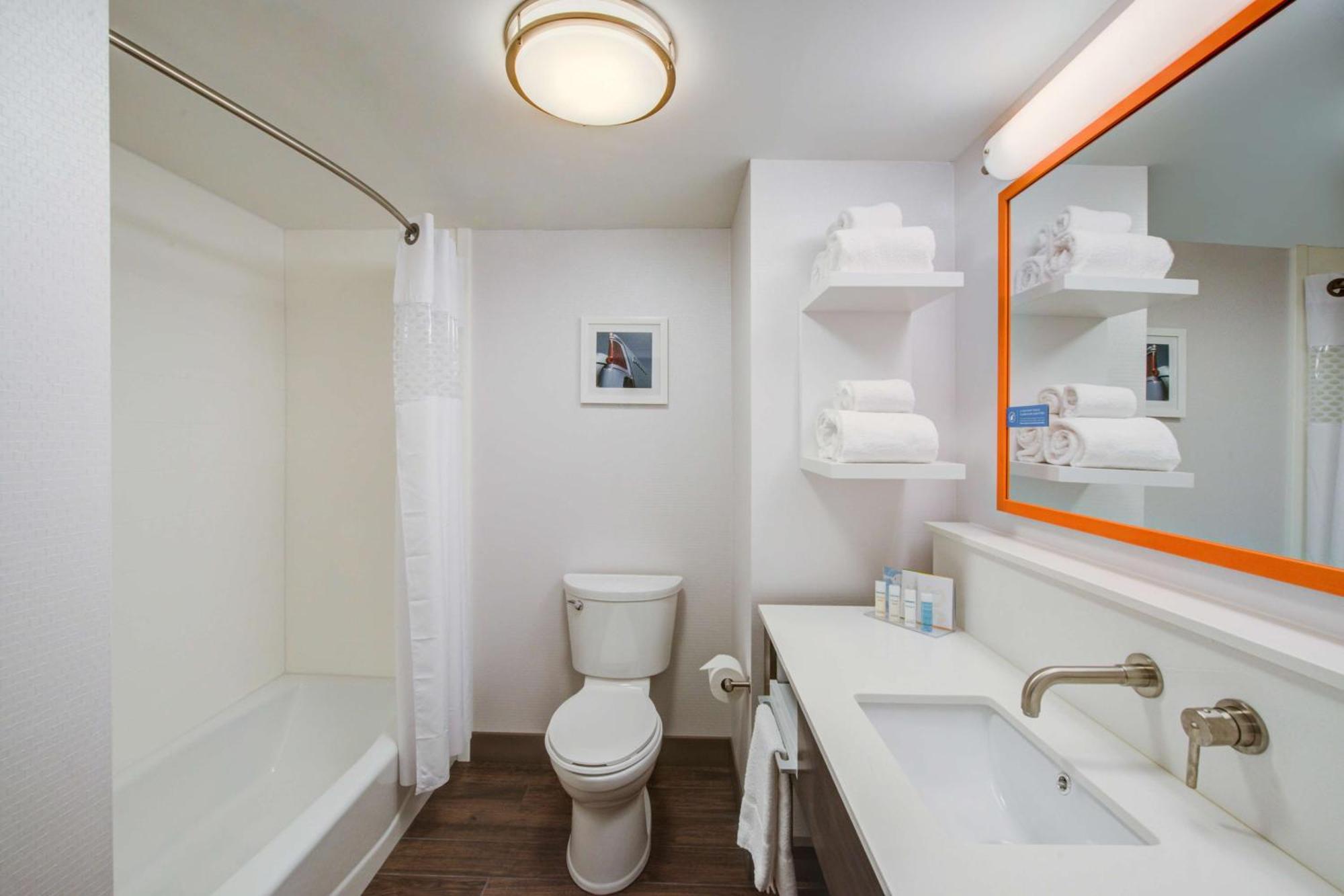 Hampton Inn & Suites Wixom/Novi/Detroit, Mi Bagian luar foto