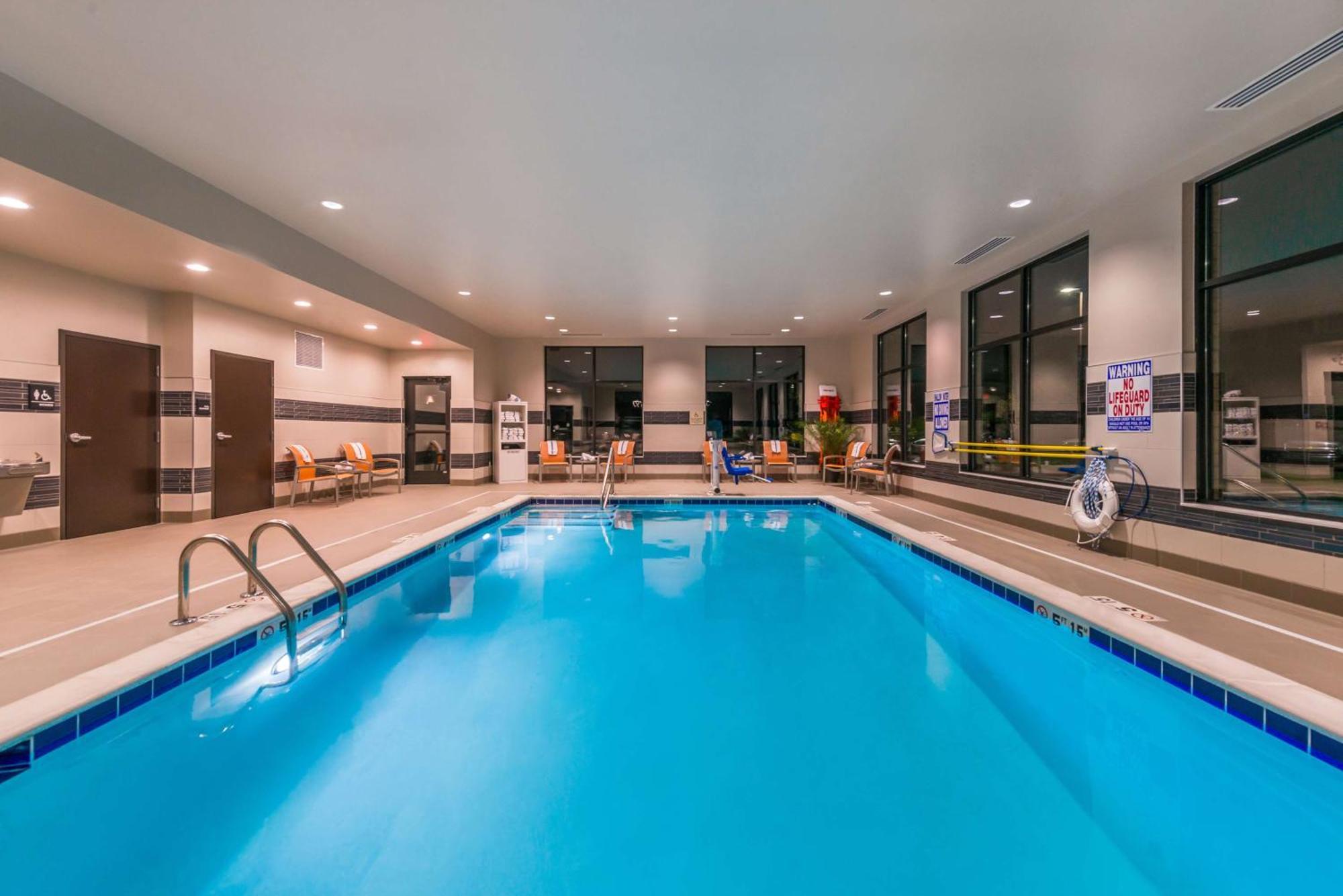Hampton Inn & Suites Wixom/Novi/Detroit, Mi Bagian luar foto